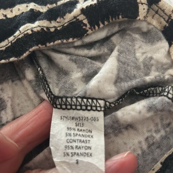 NWT Lucky brand, brown, black and off-white sleeveless tee size small - Picture 6 of 6